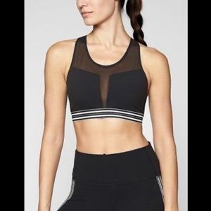 🆕 Athleta‎ Illusion Bra, Black
